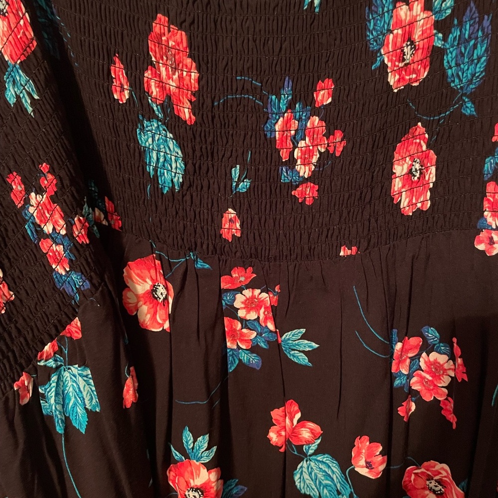 NWT Torrid Black Dress with Red and Teal Floral Pattern - Picture 3 of 6